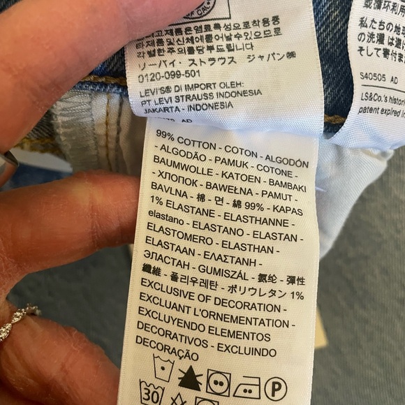 Levi's Ribcage Straight Ankle 24x27 NWT - Picture 8 of 13